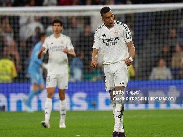 Tin CLB Barca: Ancelotti vẫn mơ Barca sảy chân