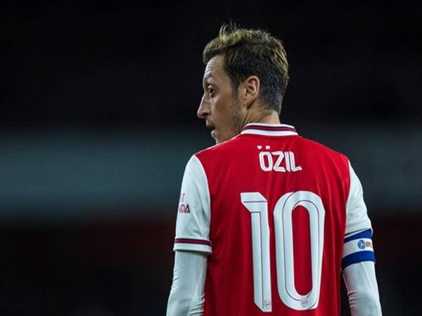 Số áo Mesut Özil trong suốt sự nghiệp thi đấu bóng đá