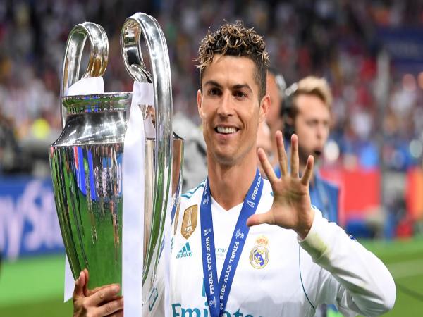 Ronaldo có tất cả bao nhiêu danh hiệu trong sự nghiệp?