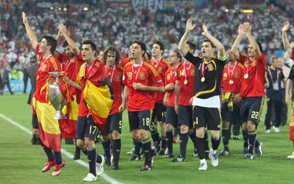 Tây Ban Nha bất bại