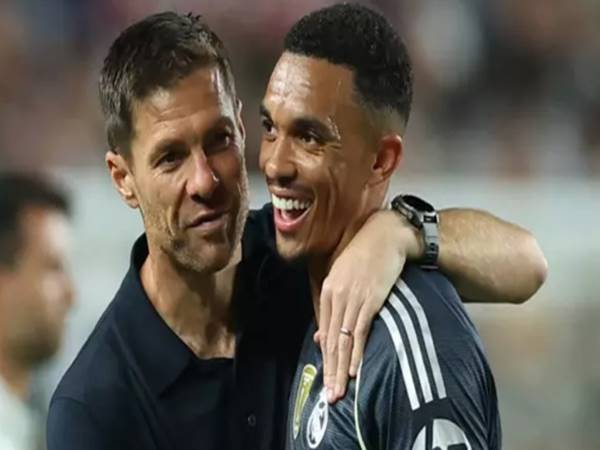 Tin Real Madrid: HLV Alonso thay đổi chiến thuật vì Arnold