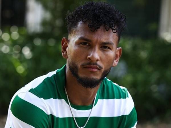 Tin Liverpool: Luis Suarez khiến Liverpool tranh giành Newcastle